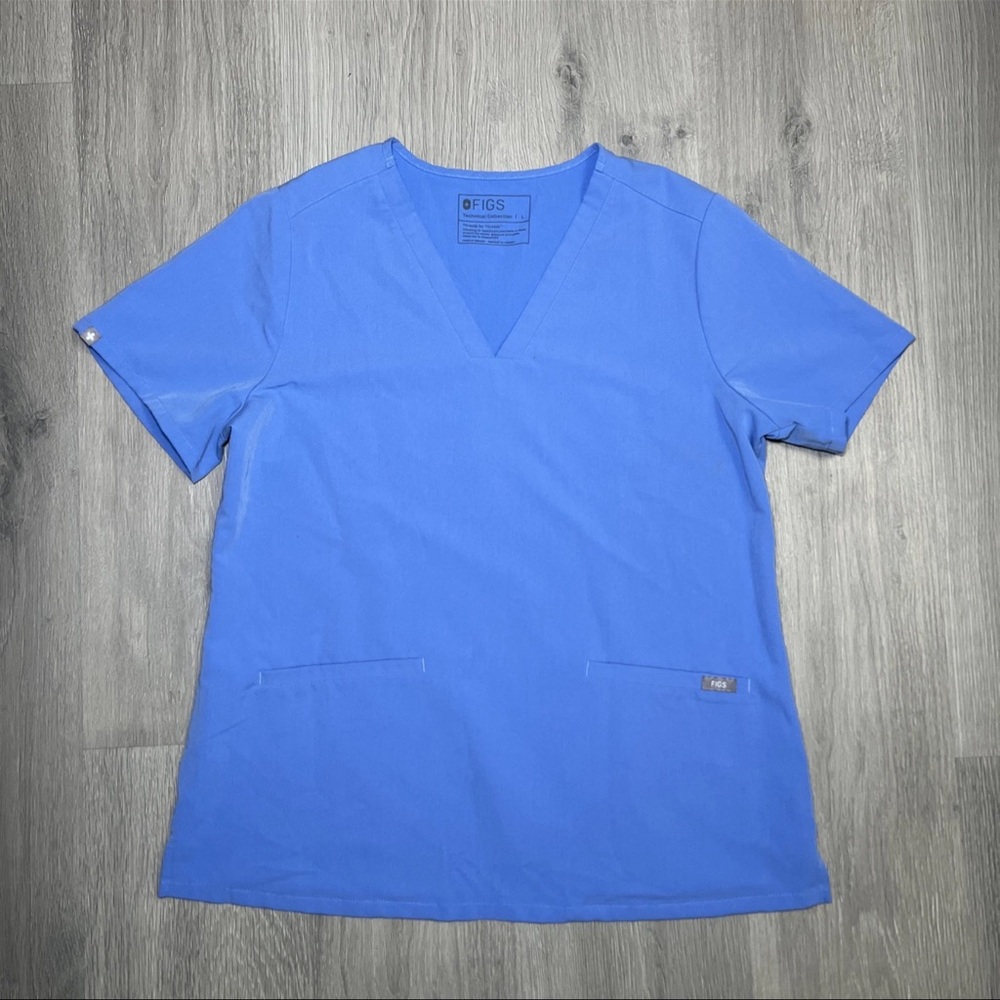 Figs ceil Blue casma top